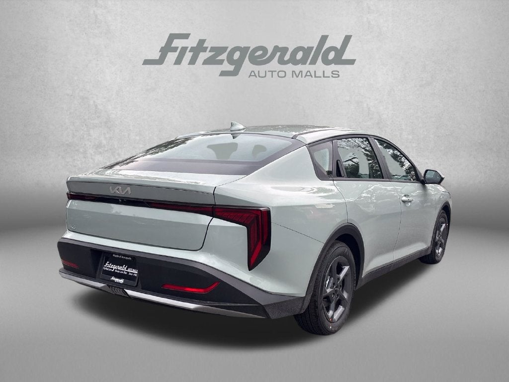 2026 Kia K4 LXS
