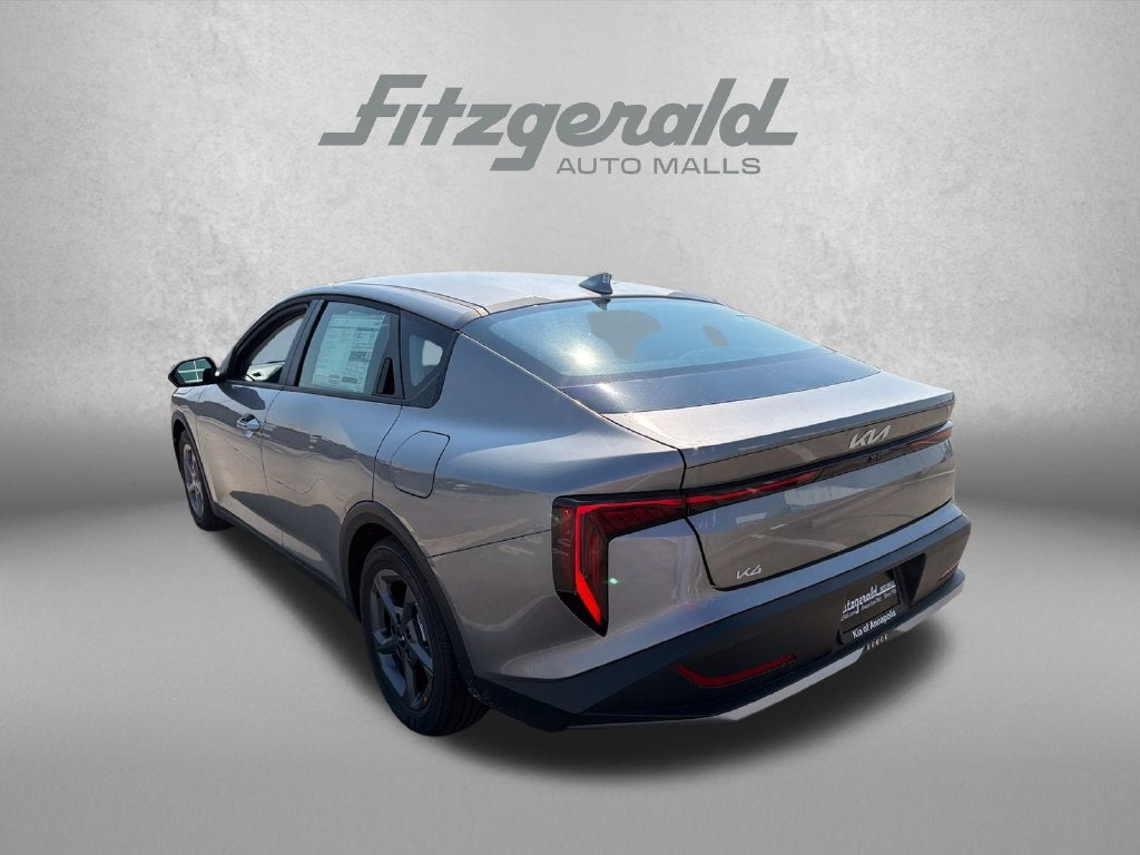 2026 Kia K4 LXS