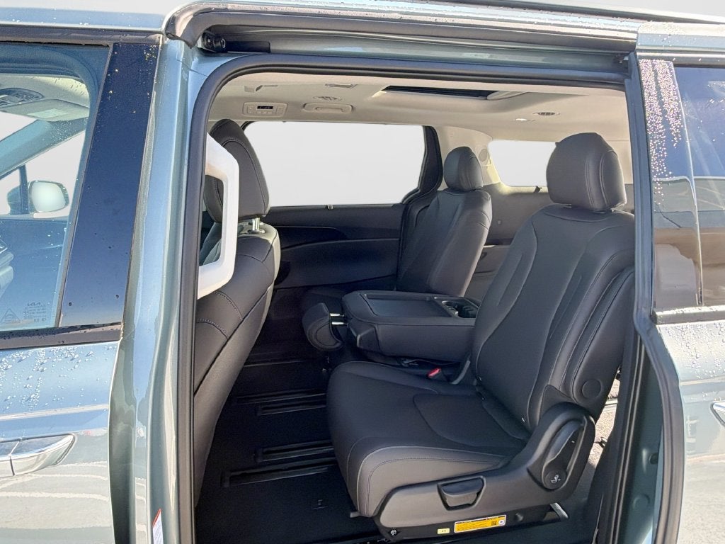 2027 Kia Carnival SX