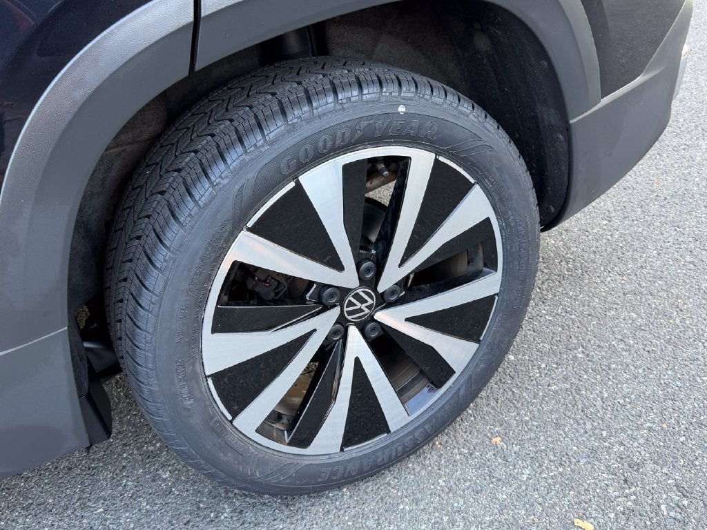 2024 Volkswagen Taos 1.5T SE