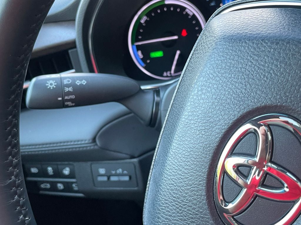 2022 Toyota Avalon Hybrid Limited