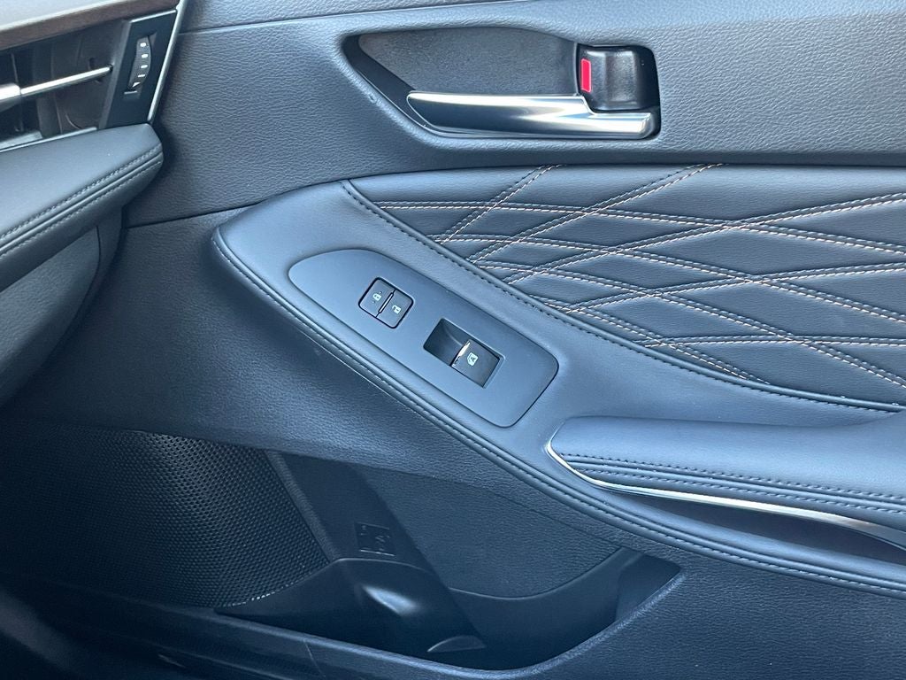 2022 Toyota Avalon Hybrid Limited