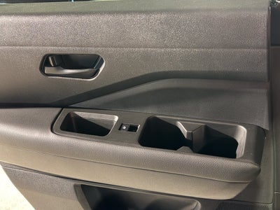 2024 Nissan Pathfinder S