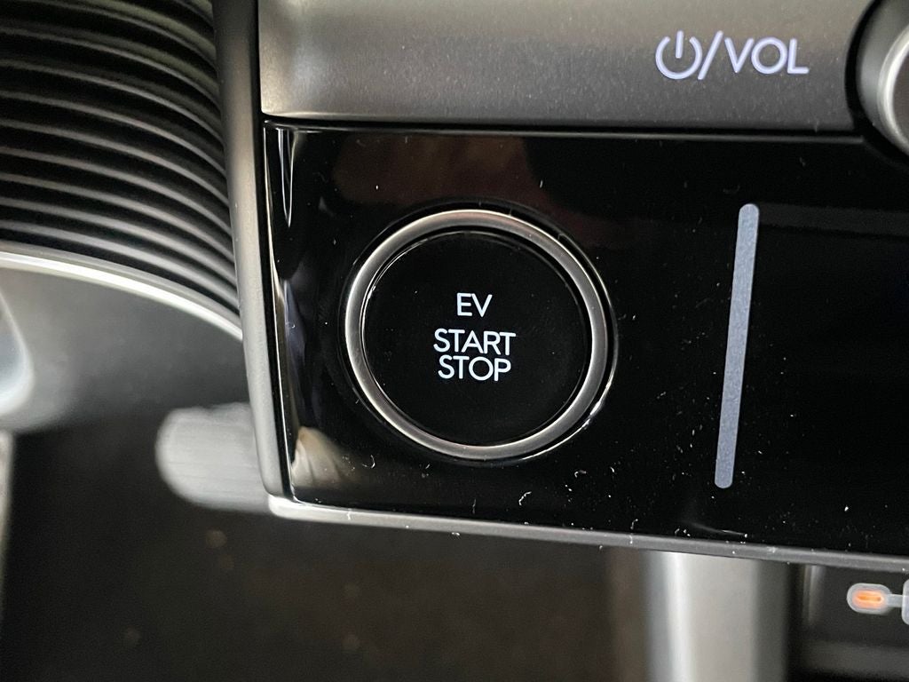 2025 Hyundai IONIQ 5 SE