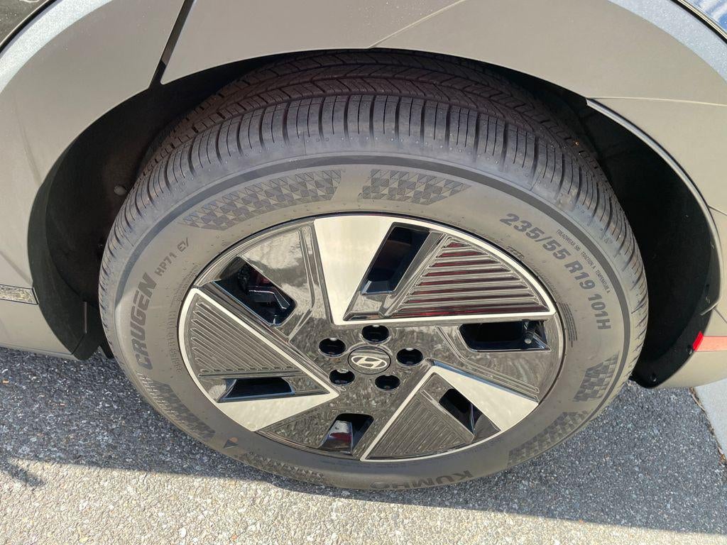 2025 Hyundai IONIQ 5 SE