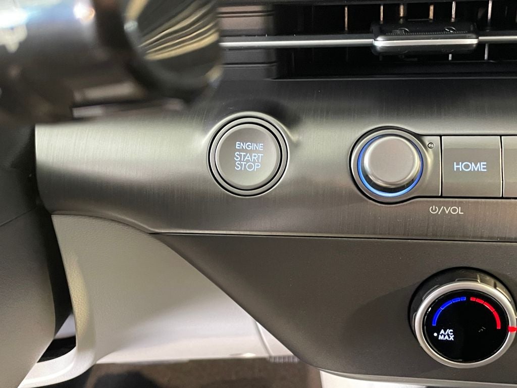 2026 Hyundai Kona SE AWD