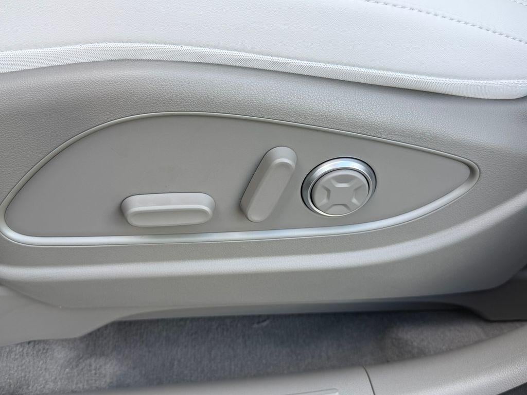 2026 Hyundai Palisade Hybrid SEL Premium 8P
