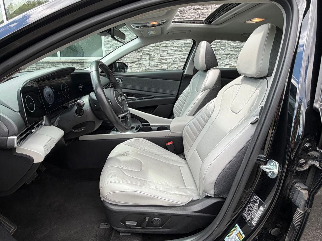 2025 Hyundai Elantra Limited