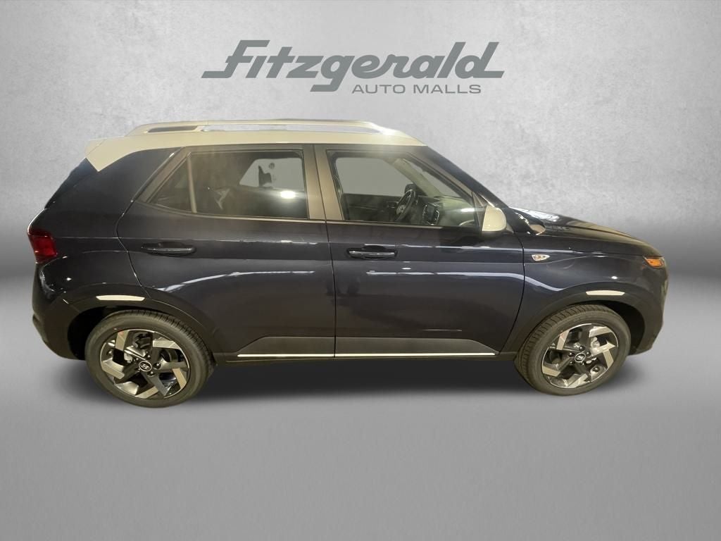 2026 Hyundai Venue SEL w/Two-Tone Roof
