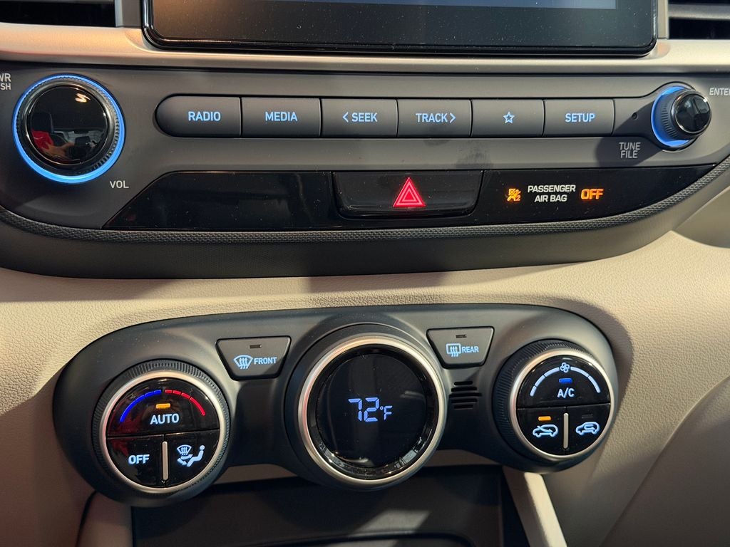 2026 Hyundai Venue SEL w/Two-Tone Roof