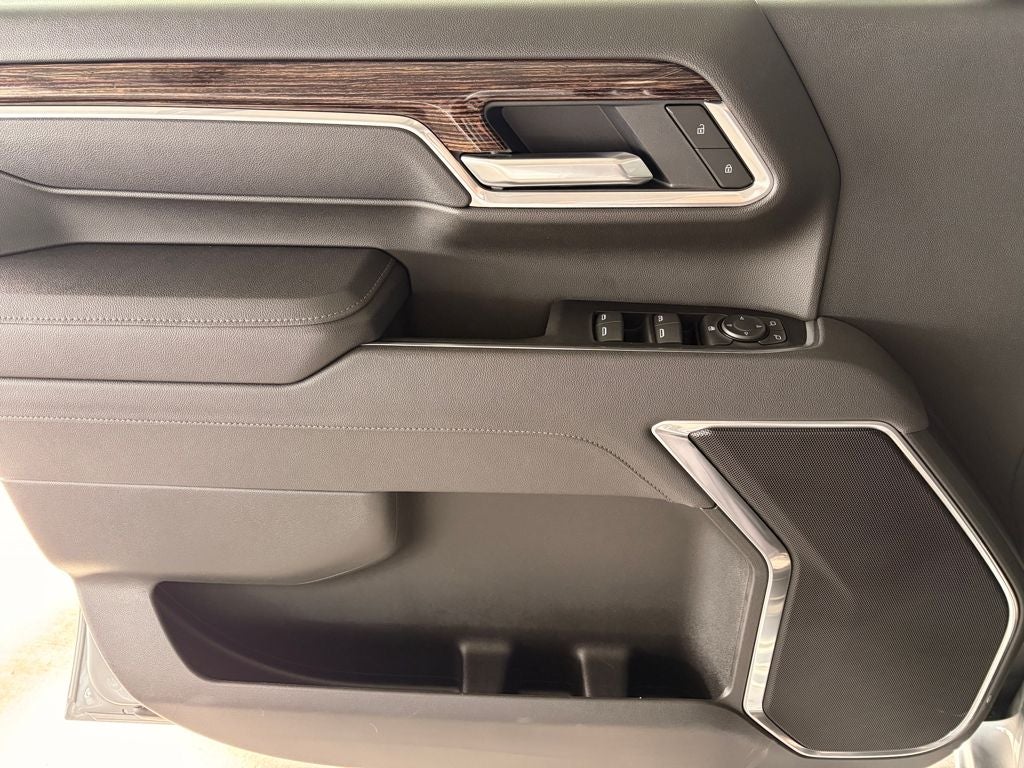 2025 GMC Sierra HD SLE