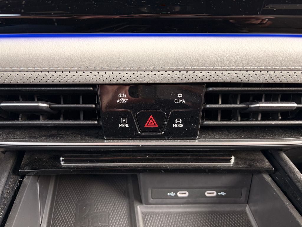 2024 Volkswagen Atlas Cross Sport 2.0T SEL Premium R-Line