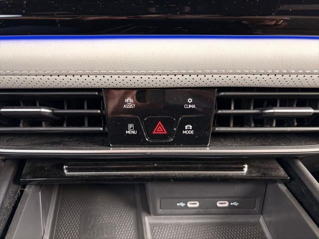 2024 Volkswagen Atlas Cross Sport 2.0T SEL Premium R-Line