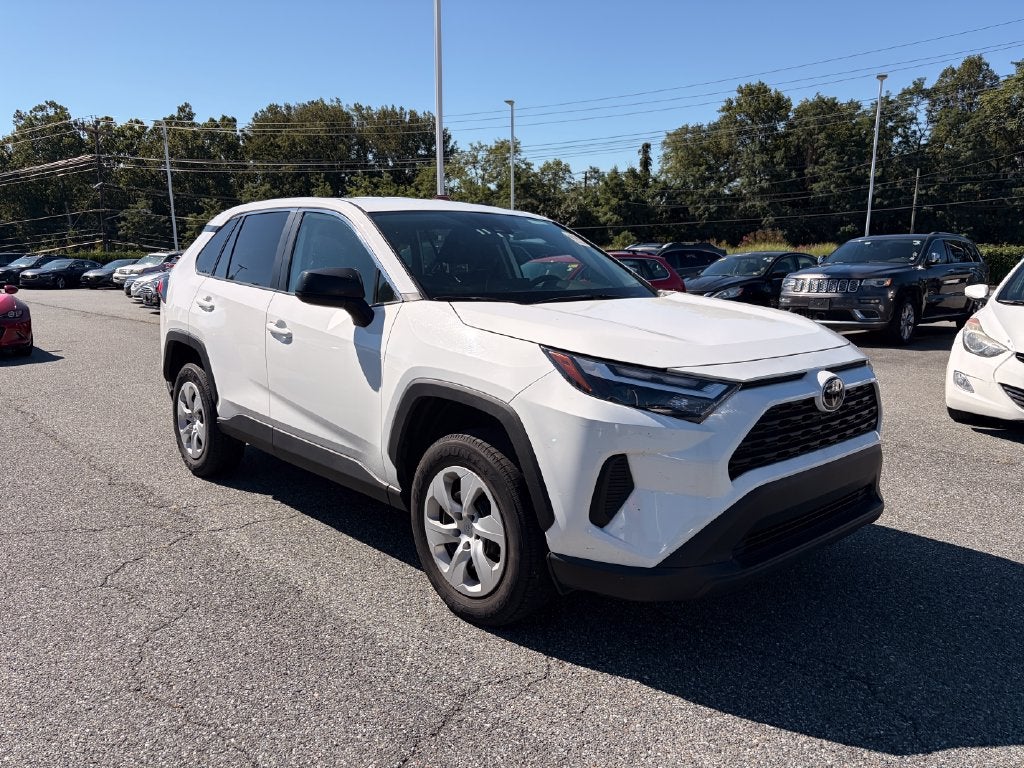2025 Toyota RAV4 LE