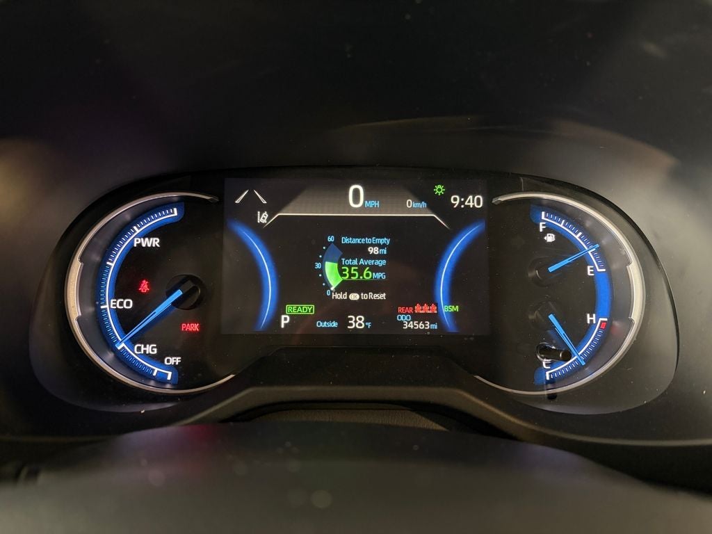 2025 Toyota RAV4 HYBRID XLE