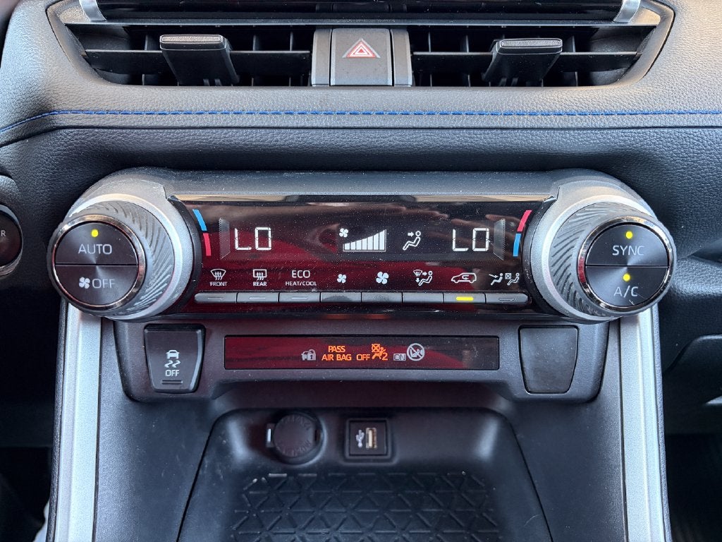 2024 Toyota RAV4 Hybrid SE