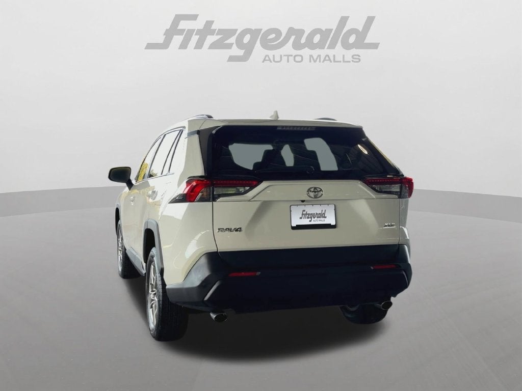 2025 Toyota RAV4 XLE