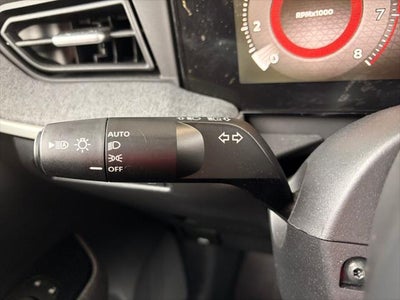 2025 Nissan Kicks MPV SV
