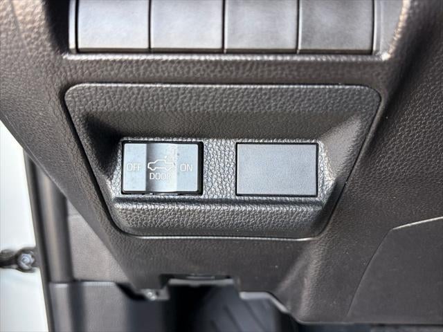 2024 Toyota TACOMA SR5 SR5