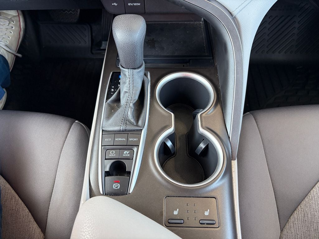 2023 Toyota Camry Hybrid LE