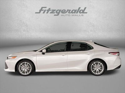 2020 Toyota Camry Hybrid XLE