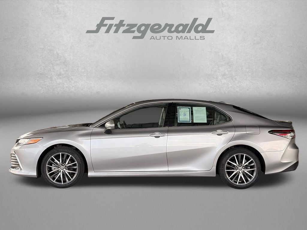2023 Toyota Camry Hybrid XLE