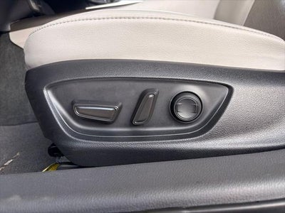 2023 Toyota Camry Hybrid XLE