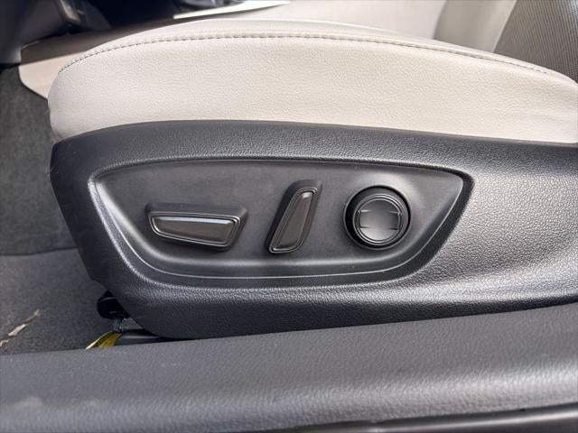 2023 Toyota Camry Hybrid XLE