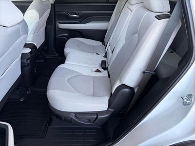 2025 Toyota GRAND HIGHLANDER LE