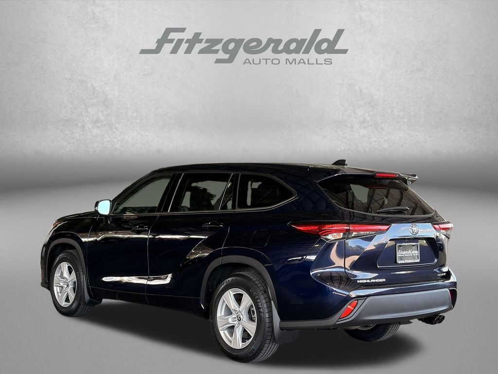 2022 Toyota HIGHLANDER LE