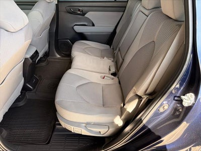 2022 Toyota HIGHLANDER LE