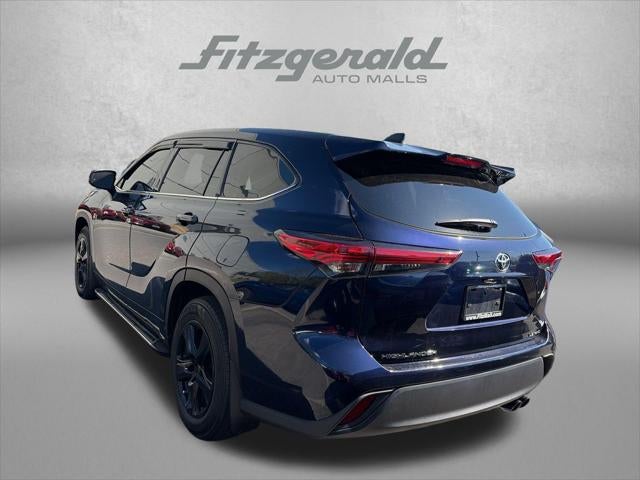 2022 Toyota HIGHLANDER LE