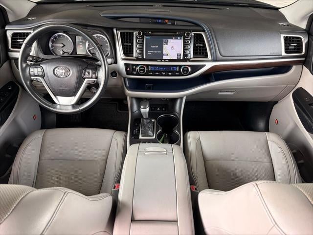 2016 Toyota Highlander Limited Platinum V6