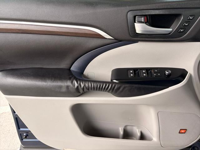 2016 Toyota Highlander Limited Platinum V6