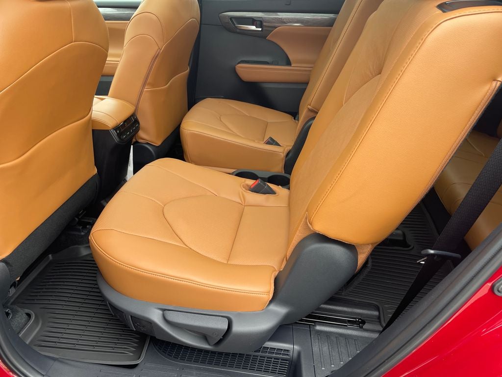 2026 Toyota Highlander Hybrid Hybrid Platinum