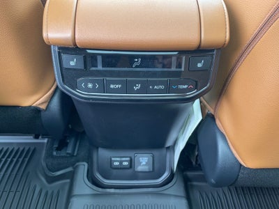 2026 Toyota Highlander Hybrid Hybrid Platinum