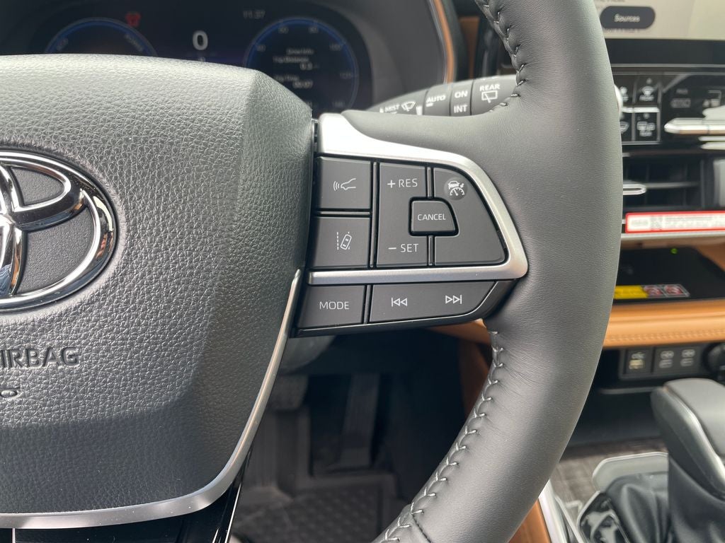 2026 Toyota Highlander Hybrid Hybrid Platinum