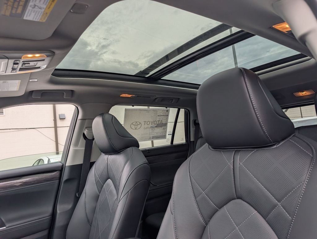 2026 Toyota Highlander Hybrid Hybrid Platinum