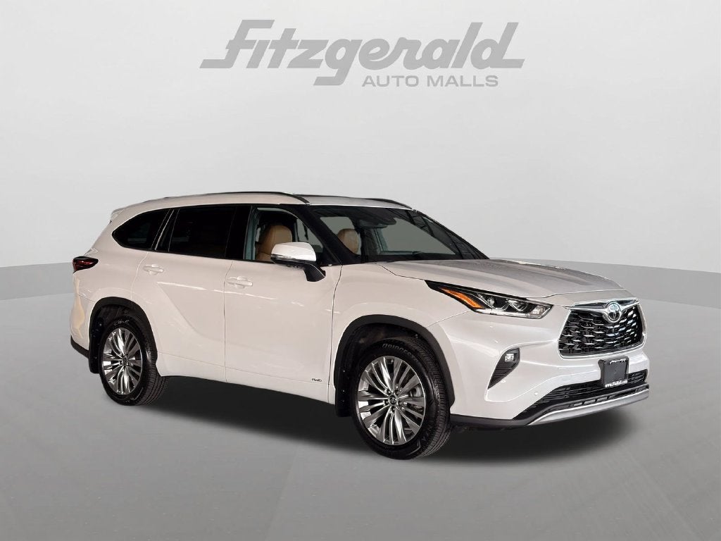 2025 Toyota Highlander Hybrid Platinum