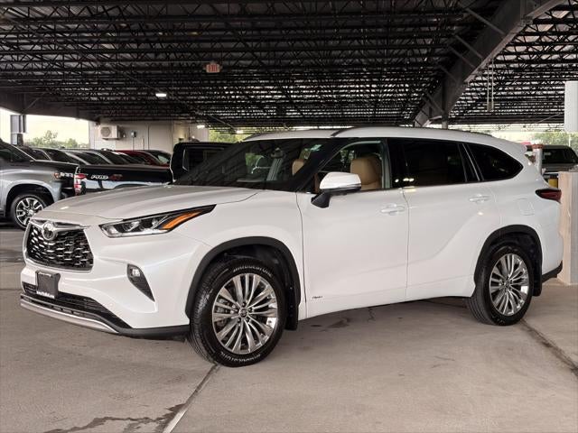 2025 Toyota Highlander Hybrid Platinum