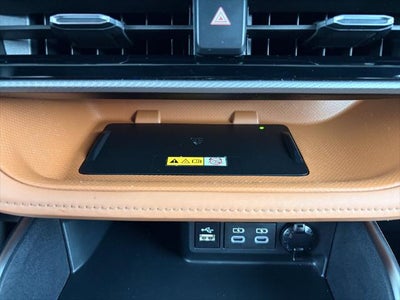 2025 Toyota Highlander Hybrid Platinum