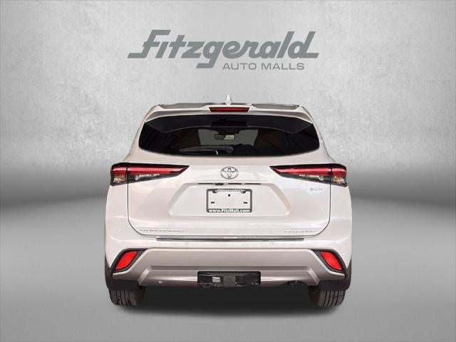 2025 Toyota Highlander Hybrid Platinum