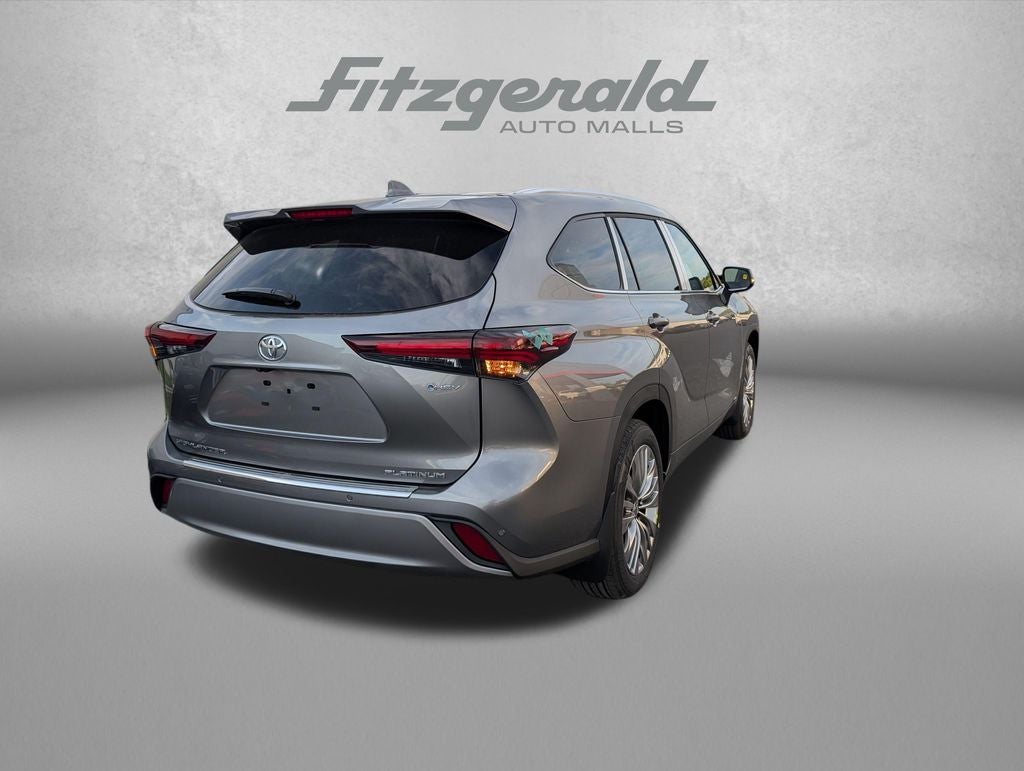 2026 Toyota Highlander Hybrid Hybrid Platinum