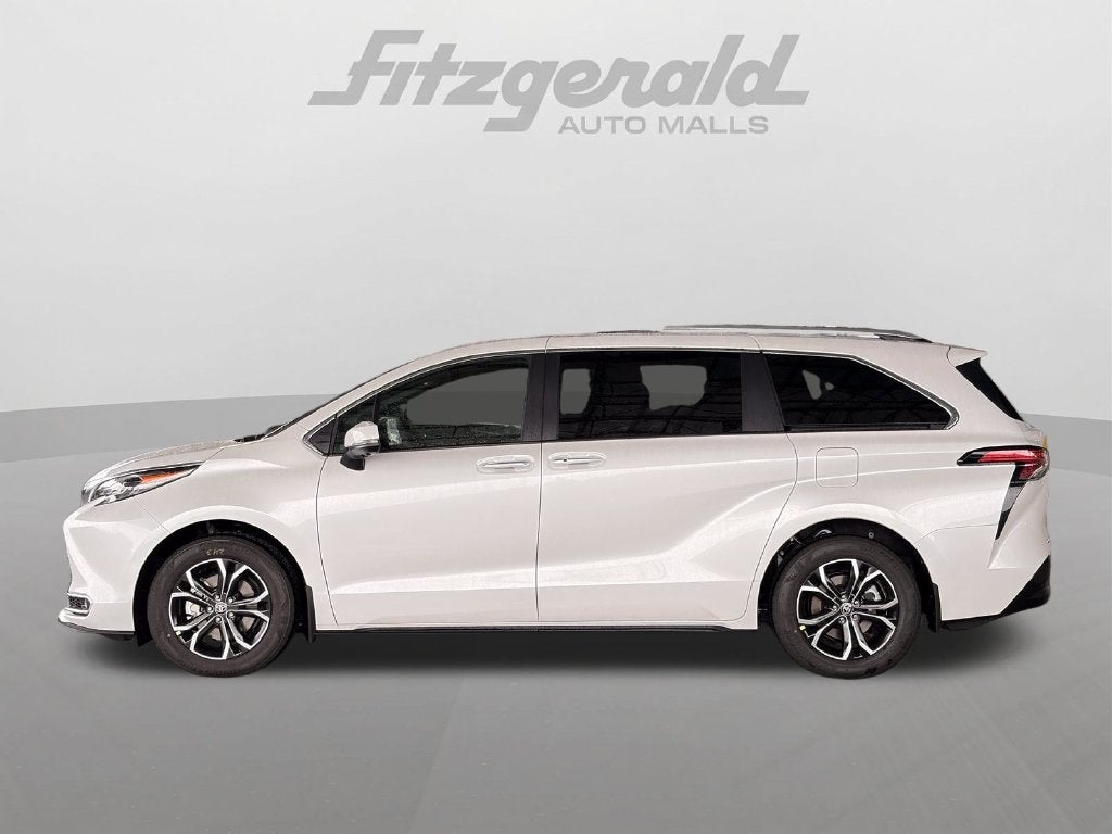 2026 Toyota Sienna Platinum 7 Passenger