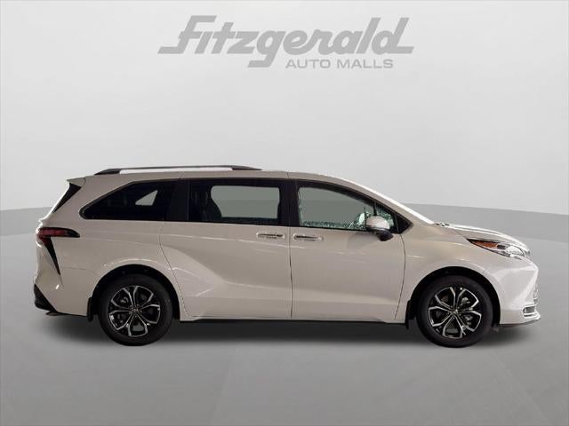 2026 Toyota Sienna Platinum 7 Passenger