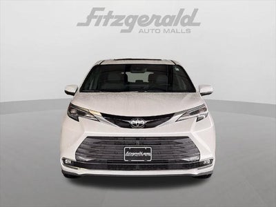 2026 Toyota Sienna Platinum 7 Passenger