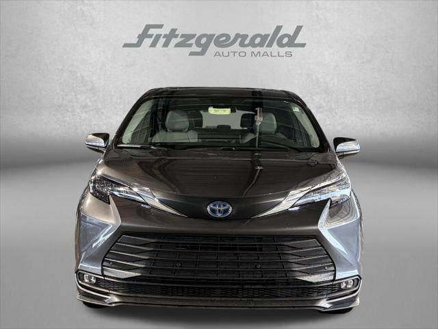 2025 Toyota SIENNA XLE XLE