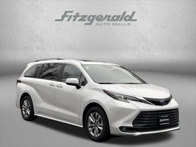 2025 Toyota SIENNA XLE AWD XLE 7 Passenger
