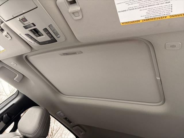 2025 Toyota SIENNA XLE AWD XLE 7 Passenger