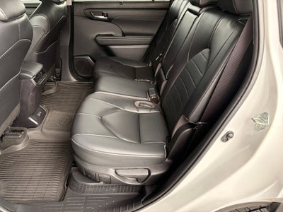 2023 Toyota Highlander Hybrid XLE